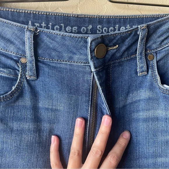 Articles of Society Flare High Rise Jeans - Picture 5 of 6